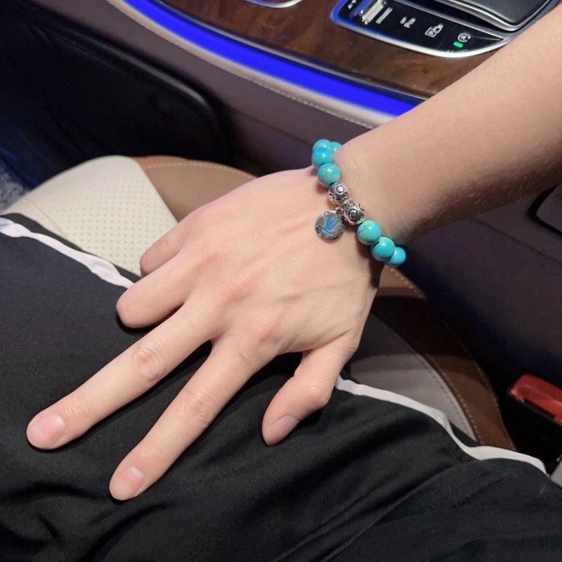 Louis Vuitton Bracelets SmartChoice 250842