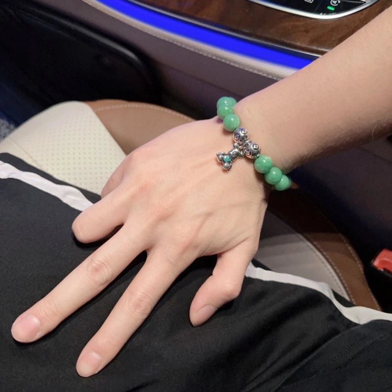ModernLook Louis Vuitton Bracelets 250827