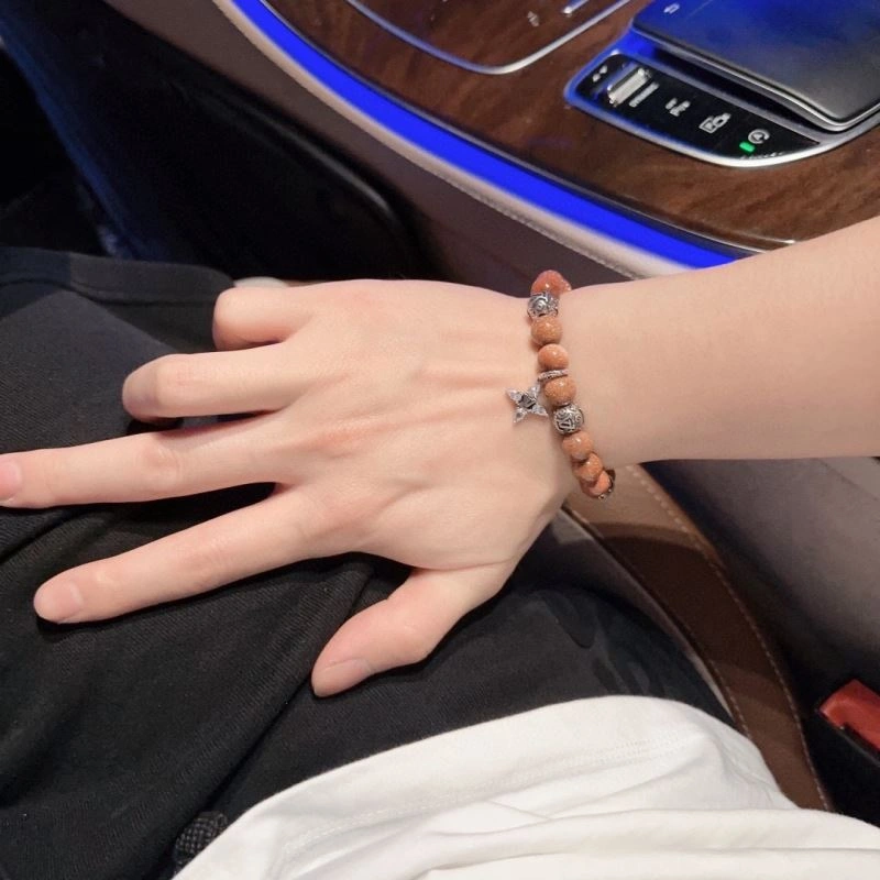 Louis Vuitton Bracelets Comfortable 250828