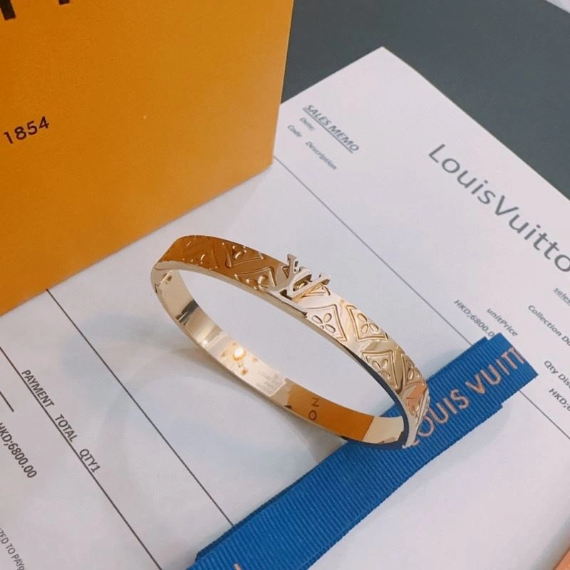 Louis Vuitton Bracelets Sleek 250817