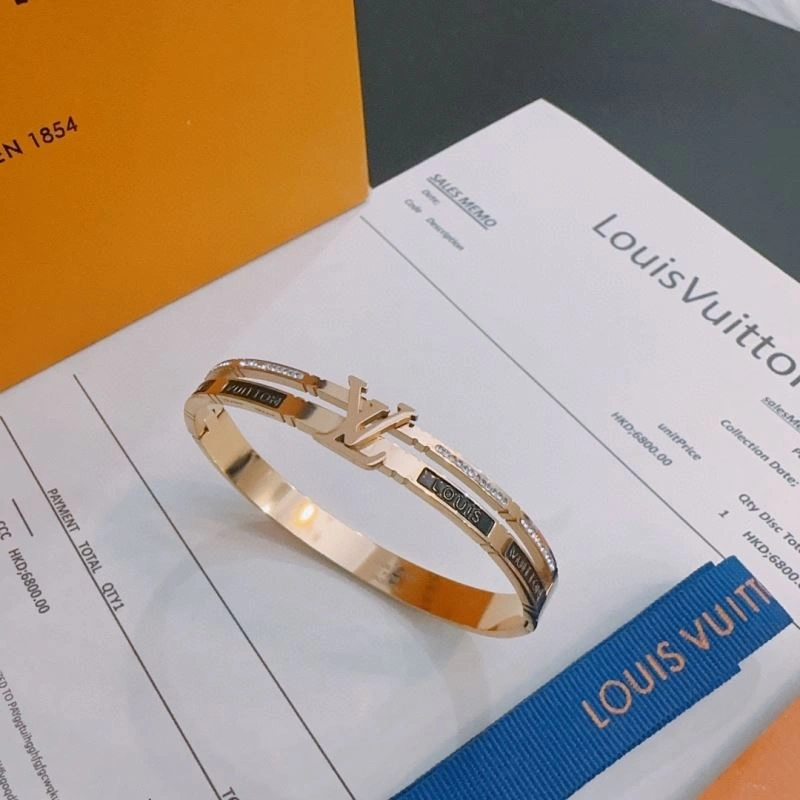 Louis Vuitton Bracelets Soft 250816