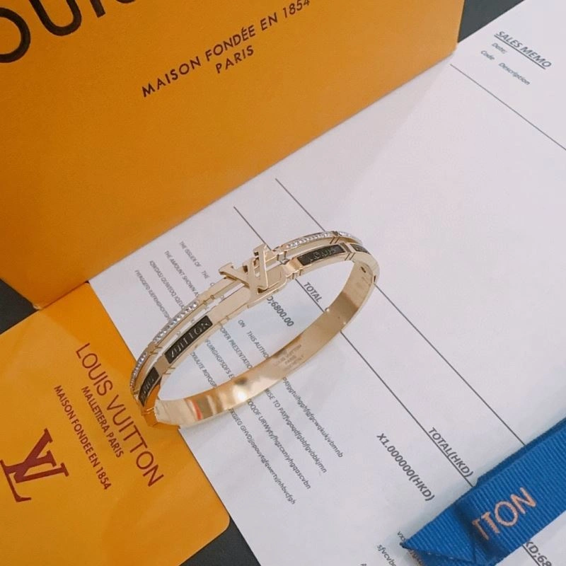 Louis Vuitton Bracelets Soft 250816