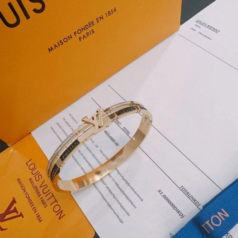 Louis Vuitton Bracelets Soft 250816
