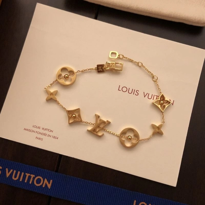 Louis Vuitton Bracelets Durable 250815