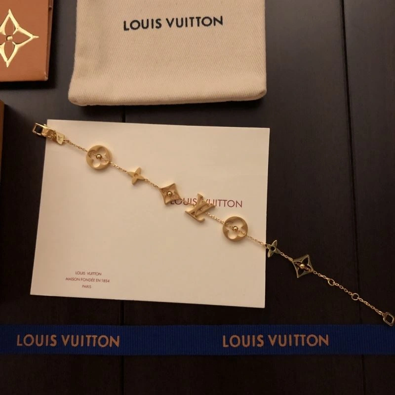 Louis Vuitton Bracelets Durable 250815