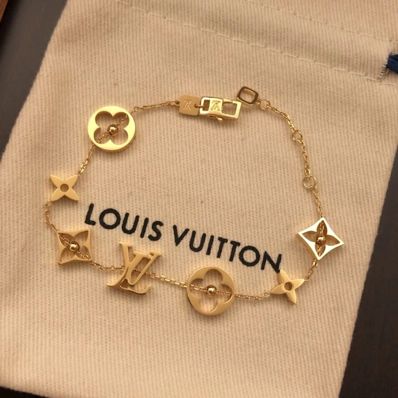 Louis Vuitton Bracelets Durable 250815