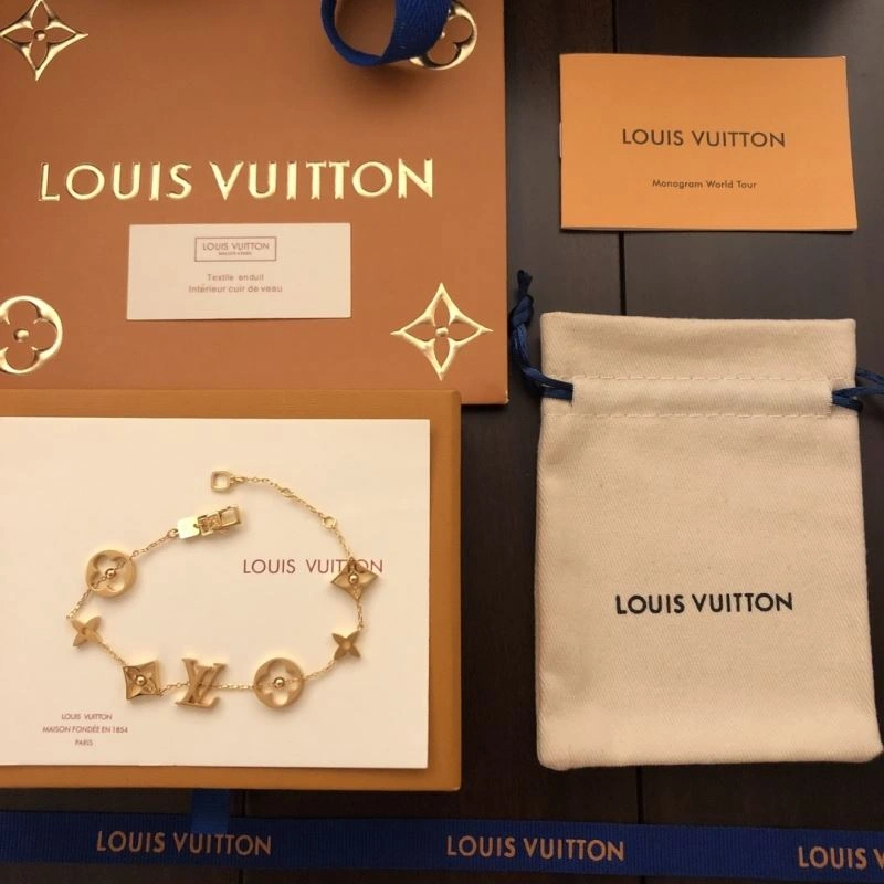 Louis Vuitton Bracelets Durable 250815