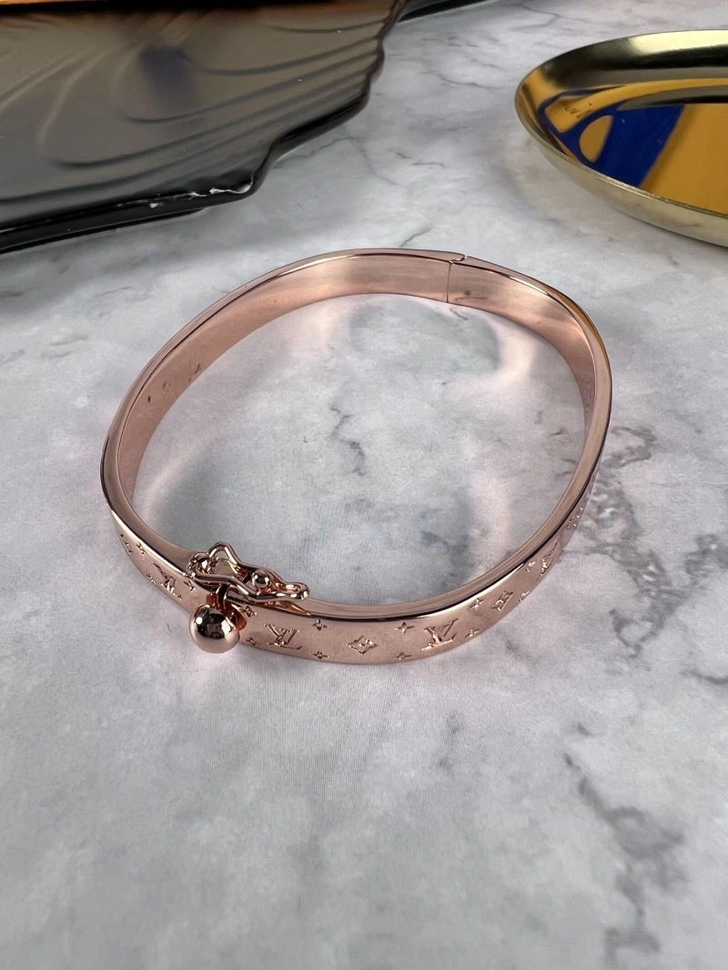 Louis Vuitton Bracelets Youthful 250812
