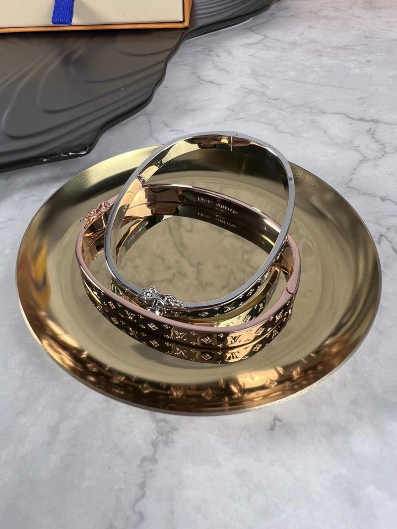 Louis Vuitton Bracelets Youthful 250812