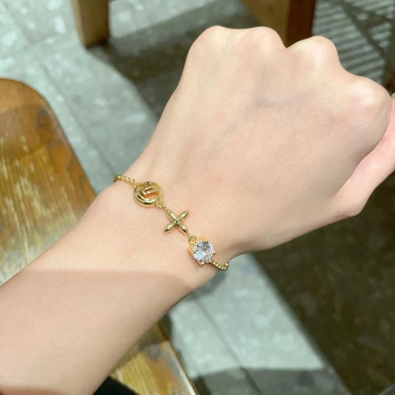 Louis Vuitton Bracelets Vibrant 250789