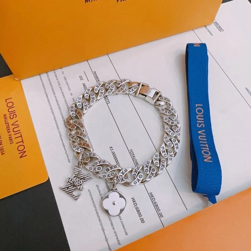 Breathable Louis Vuitton Bracelets 250804