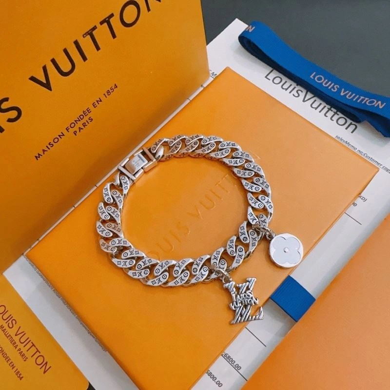 Breathable Louis Vuitton Bracelets 250804
