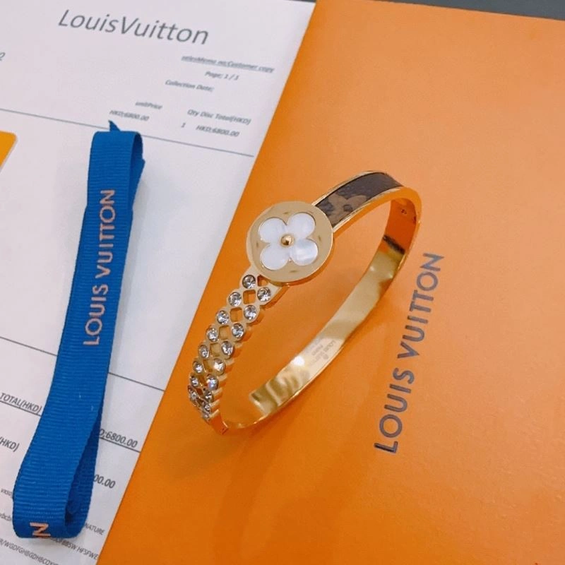 Bright Louis Vuitton Bracelets 250799