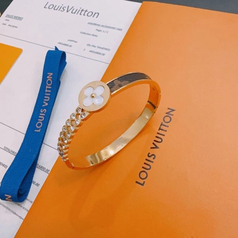 Bright Louis Vuitton Bracelets 250799