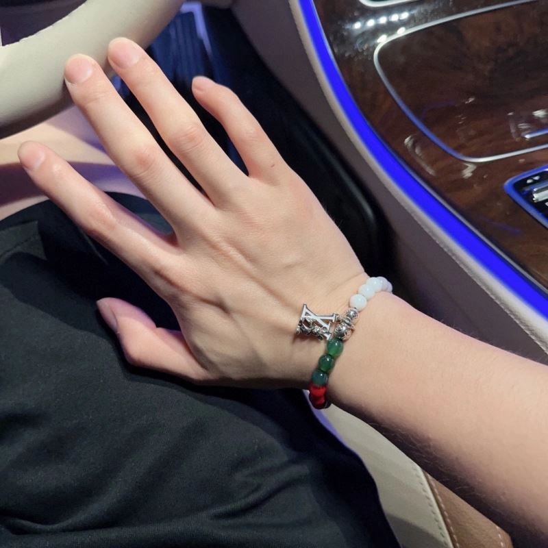 Flexible Louis Vuitton Bracelets 250810