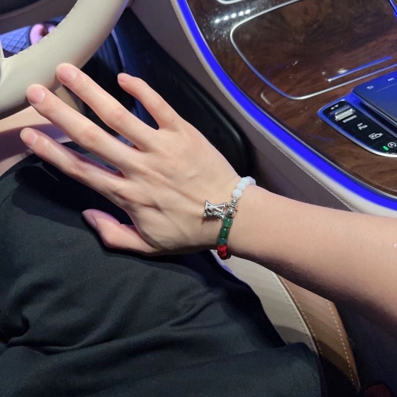 Flexible Louis Vuitton Bracelets 250810