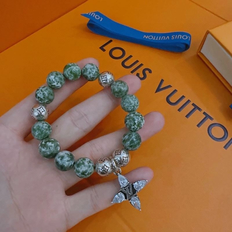 Louis Vuitton Bracelets Bright 250808