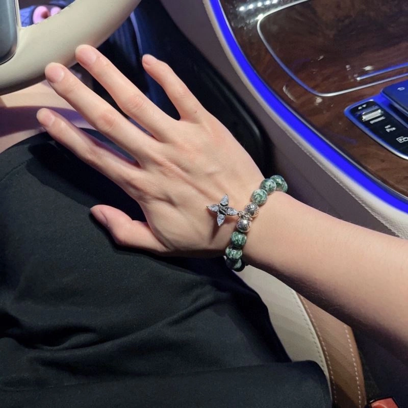 Louis Vuitton Bracelets Bright 250808