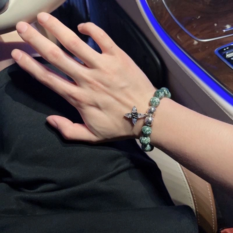 Louis Vuitton Bracelets Bright 250808