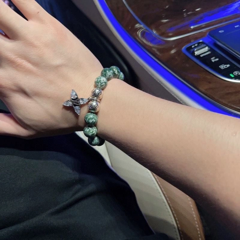 Louis Vuitton Bracelets Bright 250808
