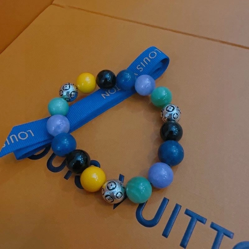 Louis Vuitton Bracelets Supportive 250795