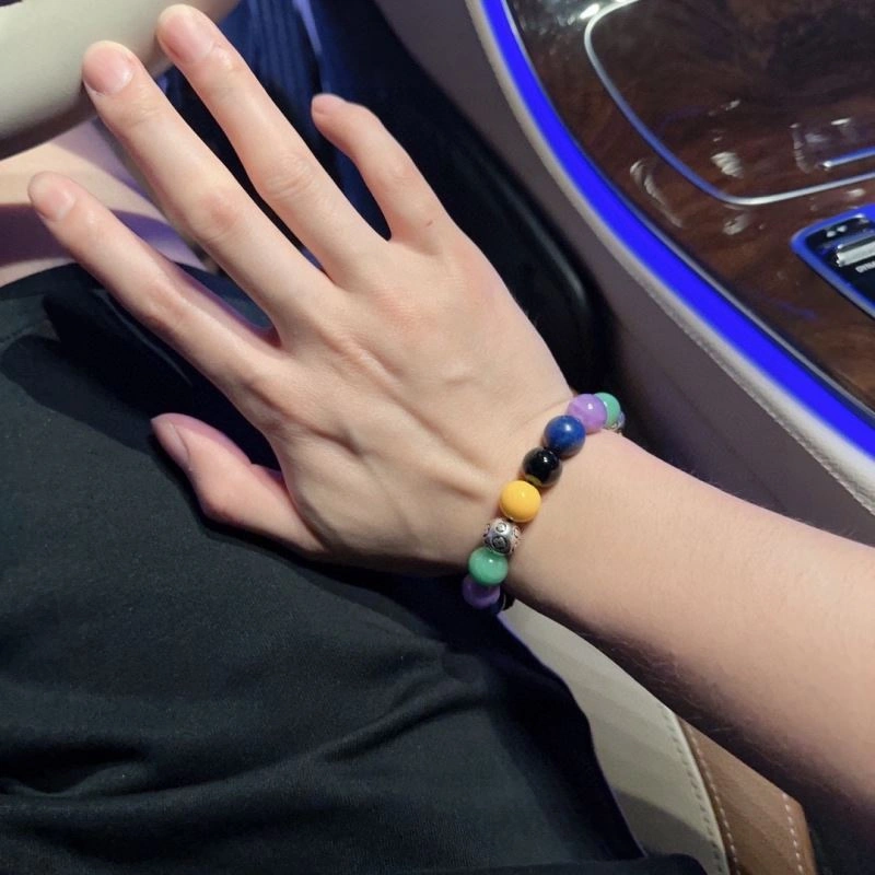 Louis Vuitton Bracelets Supportive 250795