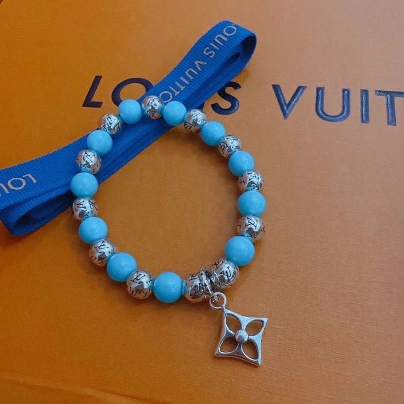 Louis Vuitton Bracelets ModernLook 250814