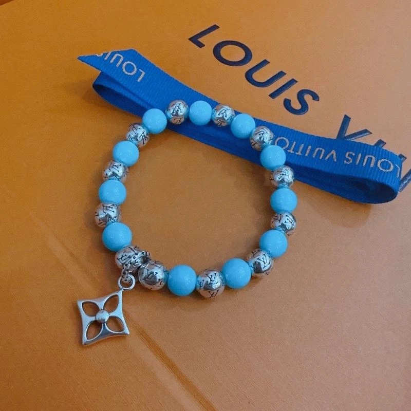 Louis Vuitton Bracelets ModernLook 250814