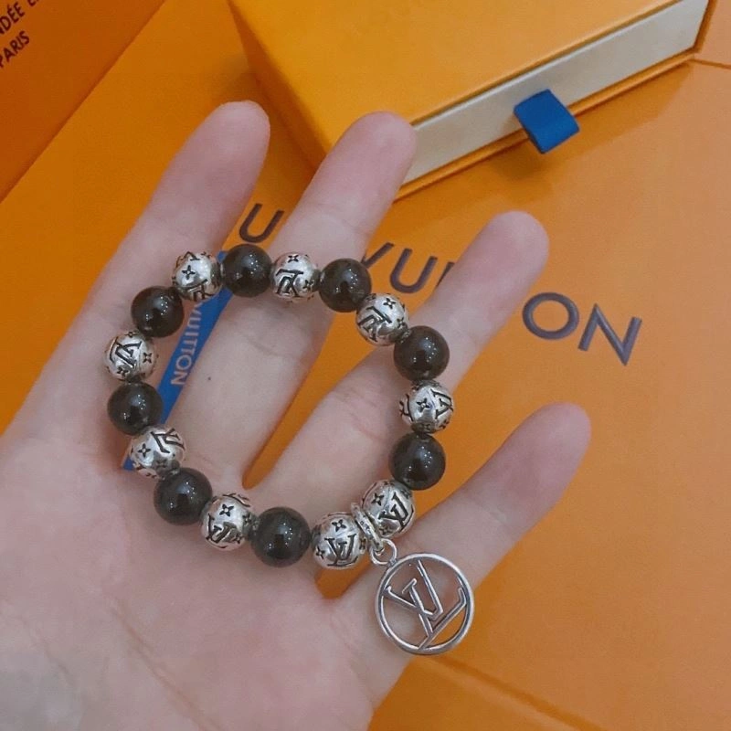 UrbanStyle Louis Vuitton Bracelets 250806