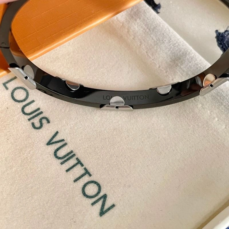 Louis Vuitton Bracelets Efficient 250805