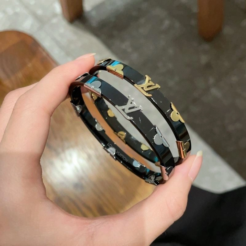 Louis Vuitton Bracelets Snug 250792