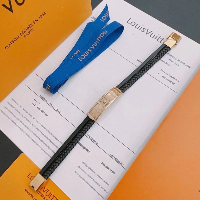 WrinkleFree Louis Vuitton Bracelets 250782
