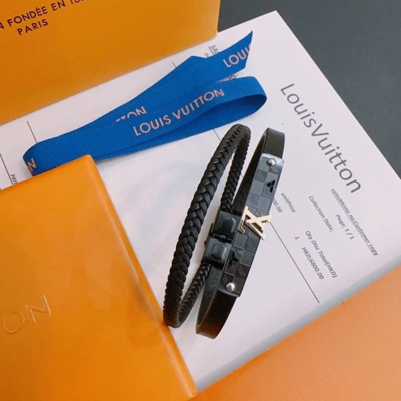 Effortless Louis Vuitton Bracelets 250781