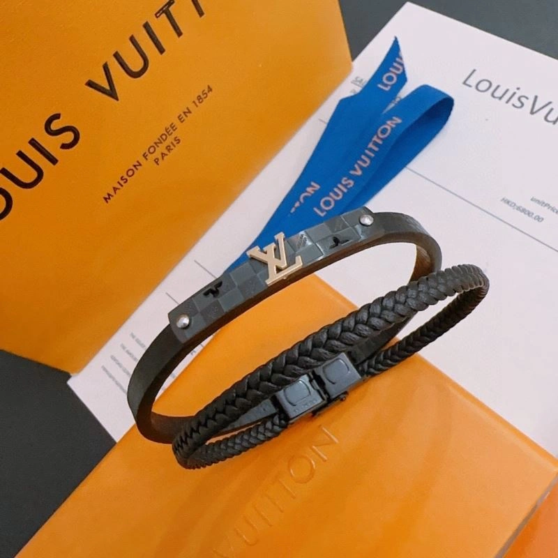 Effortless Louis Vuitton Bracelets 250781