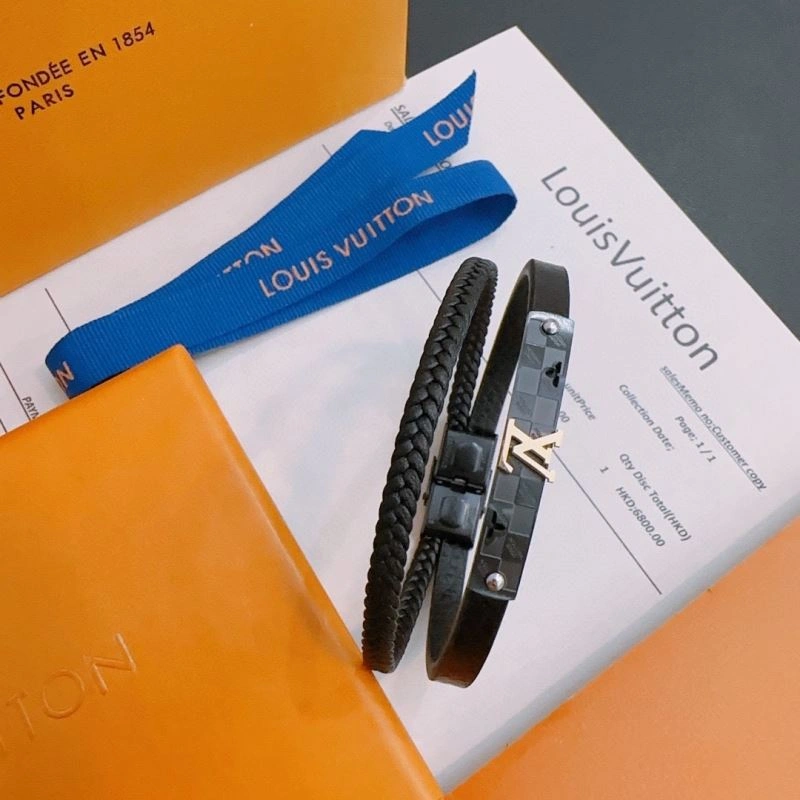 Effortless Louis Vuitton Bracelets 250781