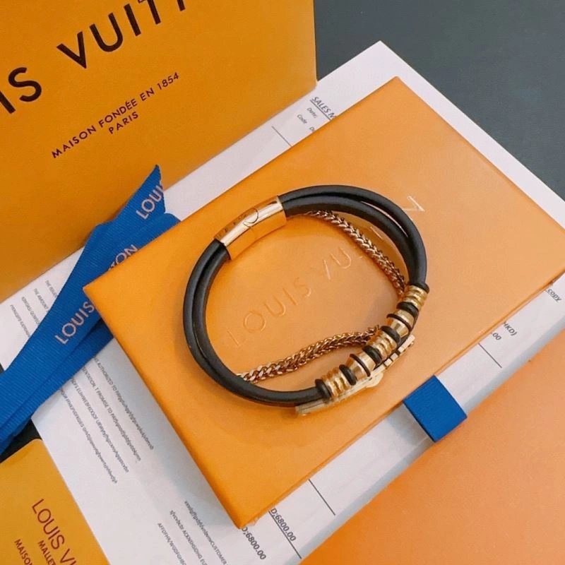 Louis Vuitton Bracelets Cozy 250779
