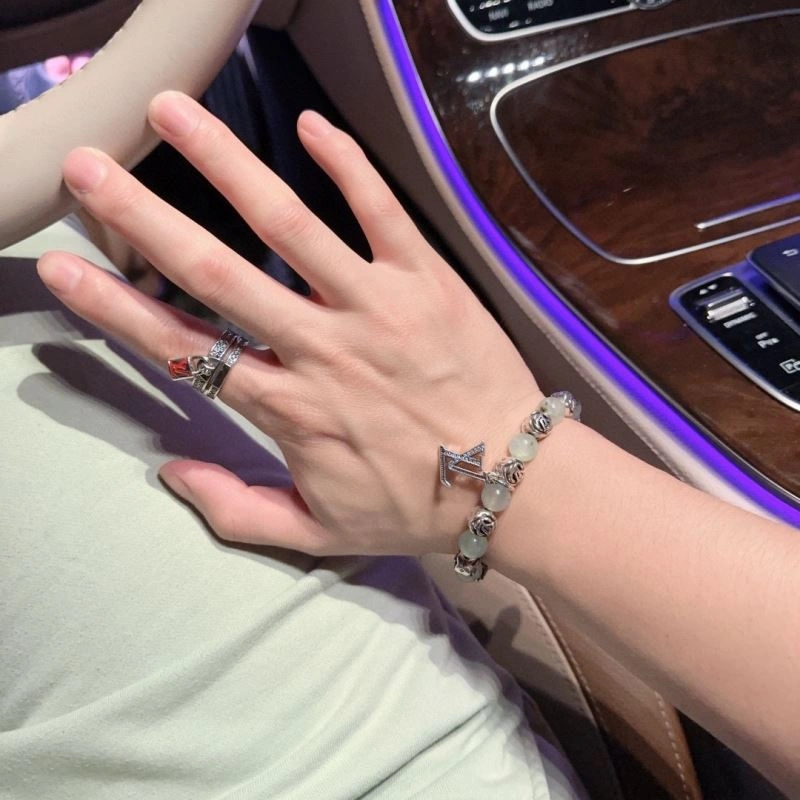 Casual Louis Vuitton Bracelets 250776