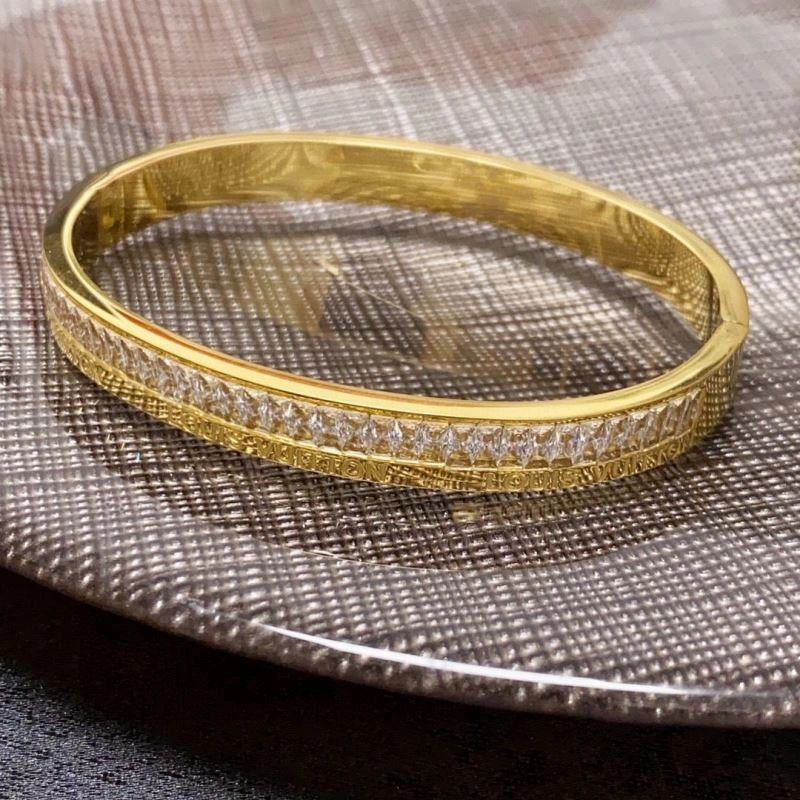 Flexible Louis Vuitton Bracelets 250765