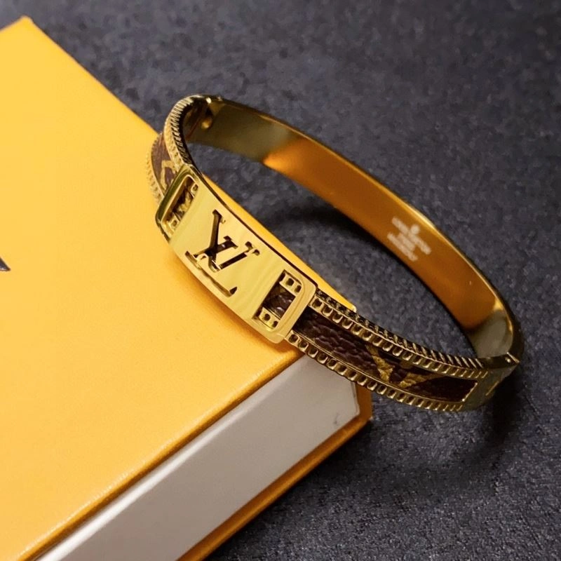 SmoothTexture Louis Vuitton Bracelets 250770