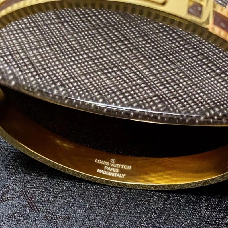 SmoothTexture Louis Vuitton Bracelets 250770