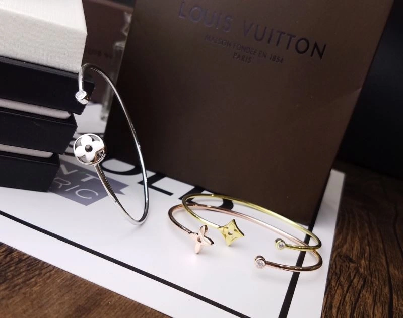 Louis Vuitton Bracelets Timeless 250763