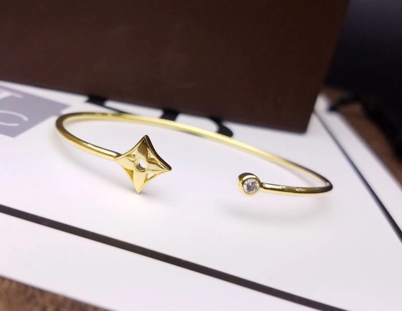 Louis Vuitton Bracelets Timeless 250763