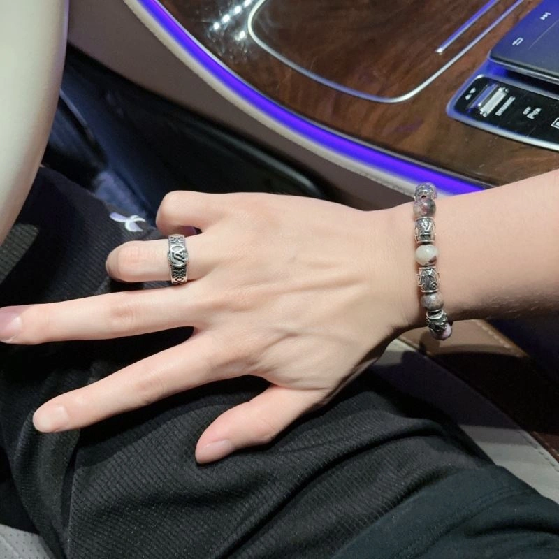 Durable Louis Vuitton Bracelets 250754