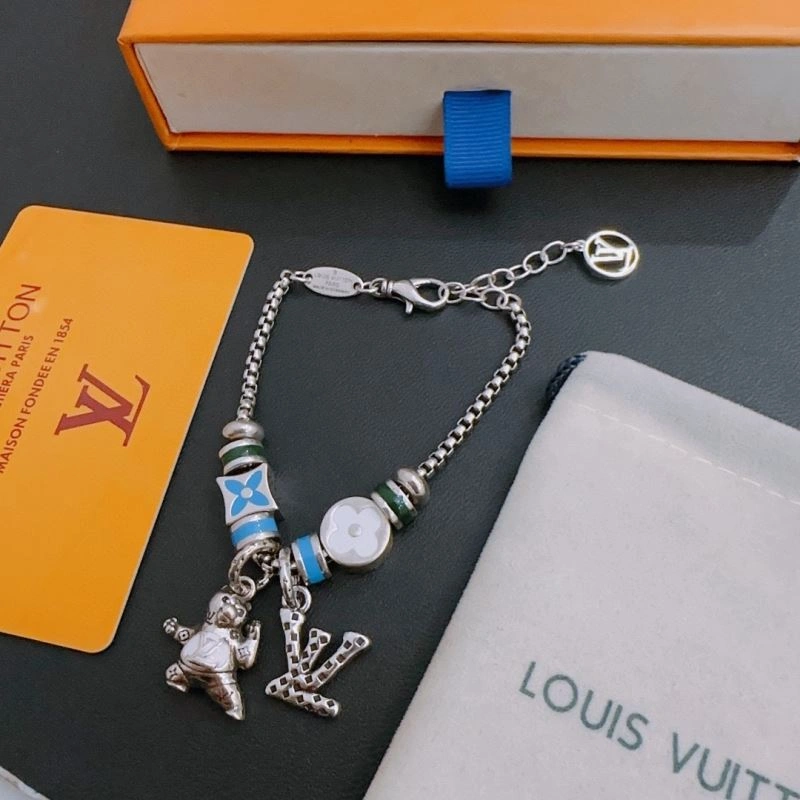 SoftTouch Louis Vuitton Bracelets 250752