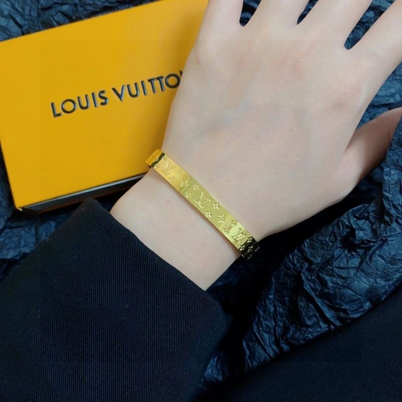 FashionForward Louis Vuitton Bracelets 250769