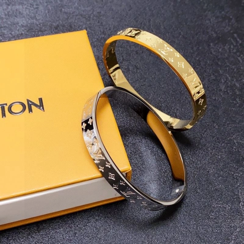 FashionForward Louis Vuitton Bracelets 250769