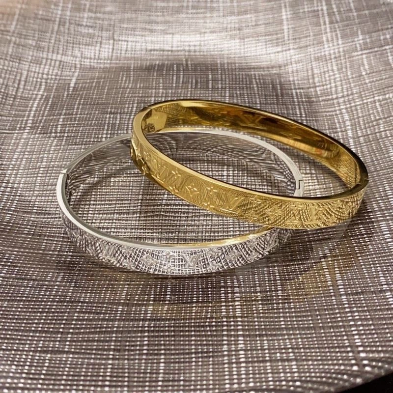 FashionForward Louis Vuitton Bracelets 250769