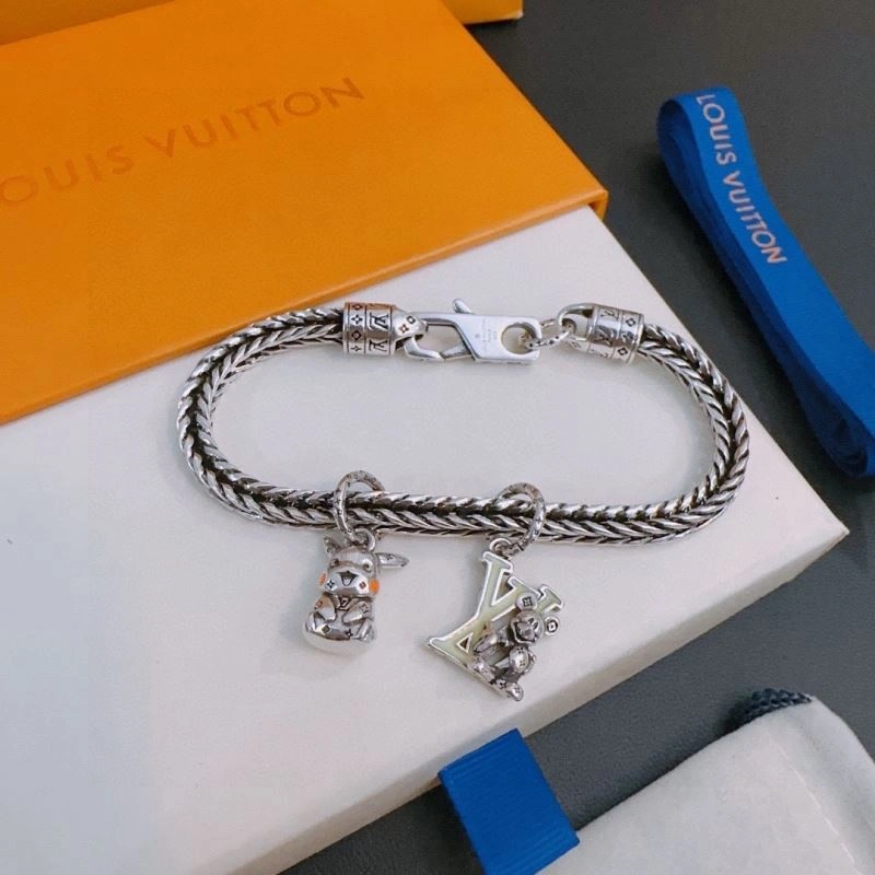 Louis Vuitton Bracelets Comfortable 250746