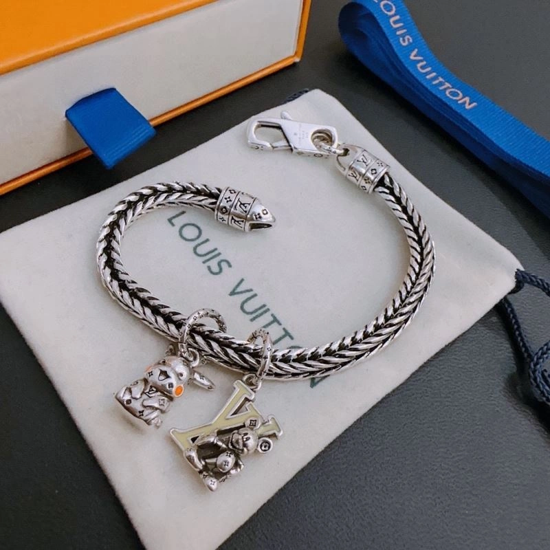 Louis Vuitton Bracelets Comfortable 250746