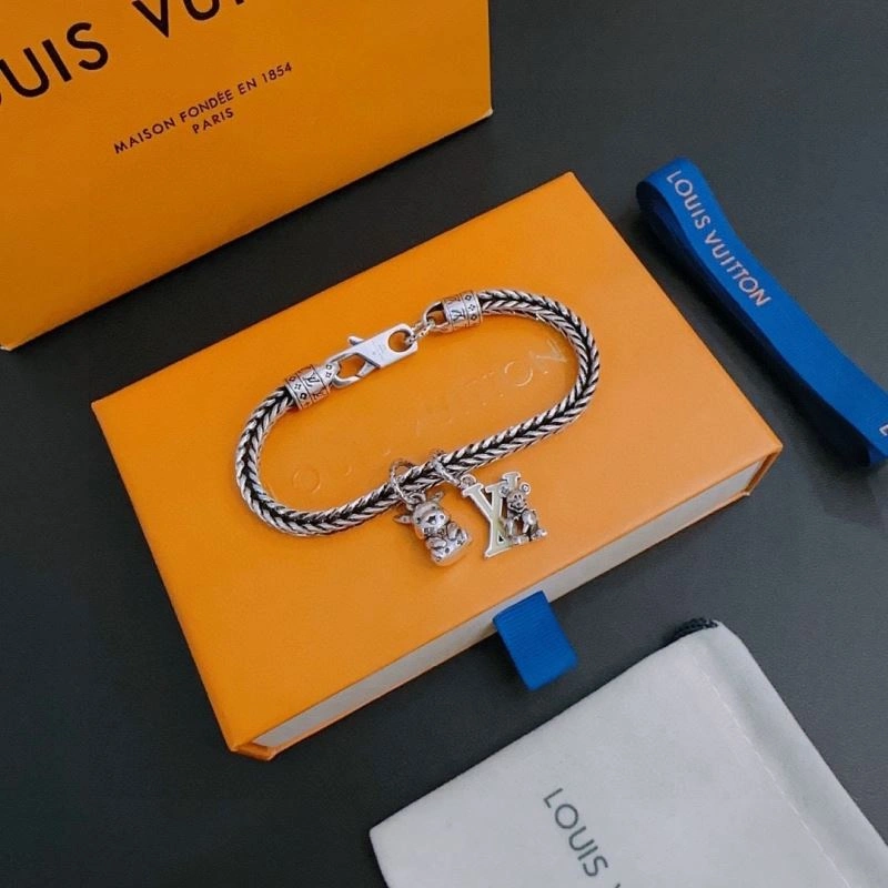 Louis Vuitton Bracelets Comfortable 250746